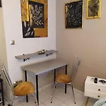 Cozy Studio, 1min From Kamara 塞萨洛尼基