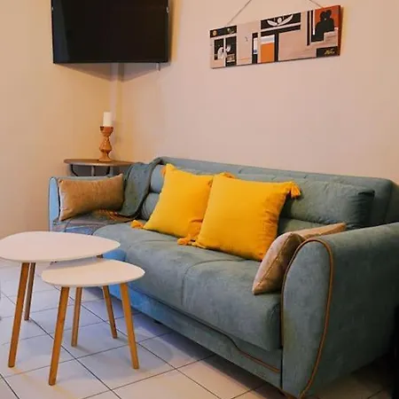 Cozy Studio, 1min From Kamara *