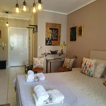 Cozy Studio, 1min From Kamara Saloniki