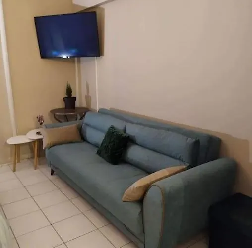 Apartmán Cozy Studio, 1min From Kamara *