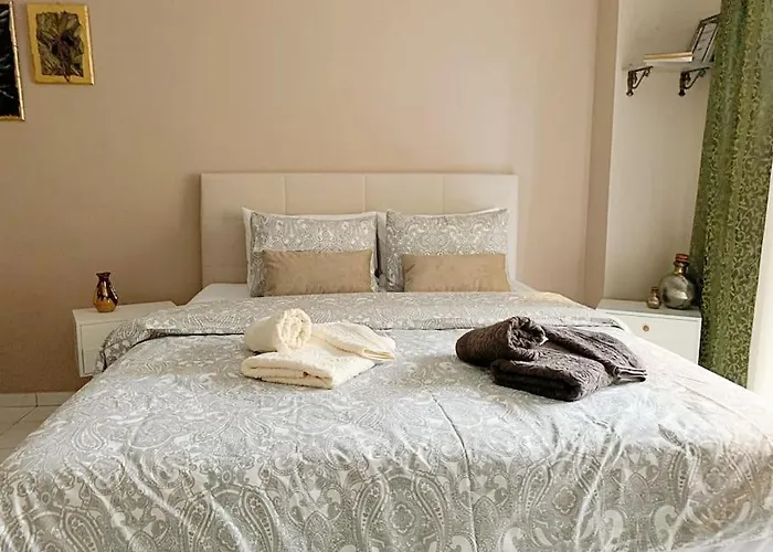 Cozy Studio, 1min From Kamara * Tesalónica