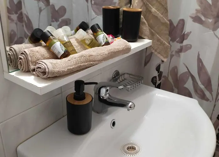 Cozy Studio, 1min From Kamara * Tesalónica