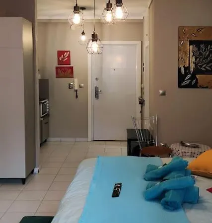 Apartment Cozy Studio, 1min From Kamara Thessaloniki